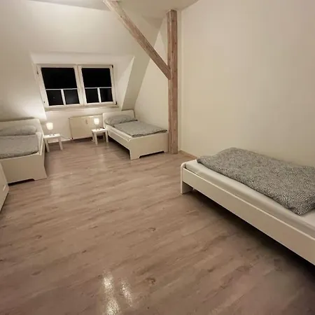 Ubernachtungsunterkunft *